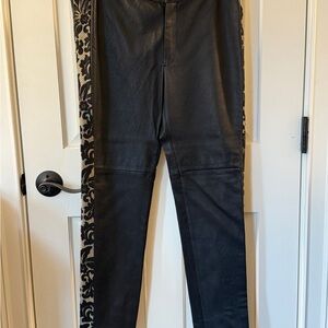 Robert Graham Black and Gold Patterned Garment